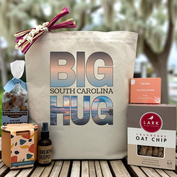 It's Only Natural Gifts Big South Carolina Hug Review