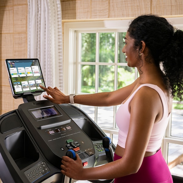 JOHNSON Fitness Horizon 7.0 AT Treadmill Review