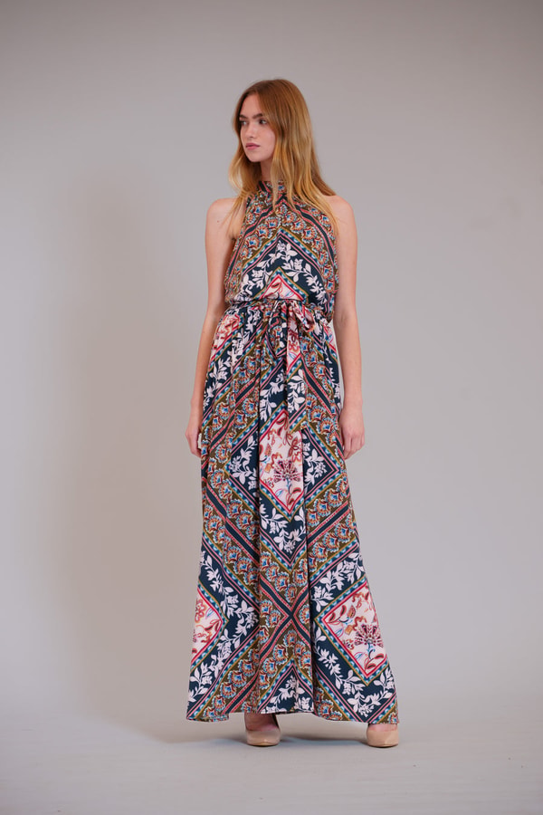 Julia Jordan Sleeveless Halter Maxi Dress Review