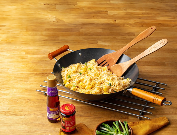 About KEN HOM WOKS
