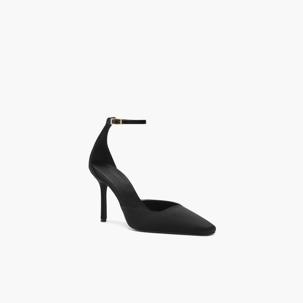 Kiana Ghavidel Banu Pump Review