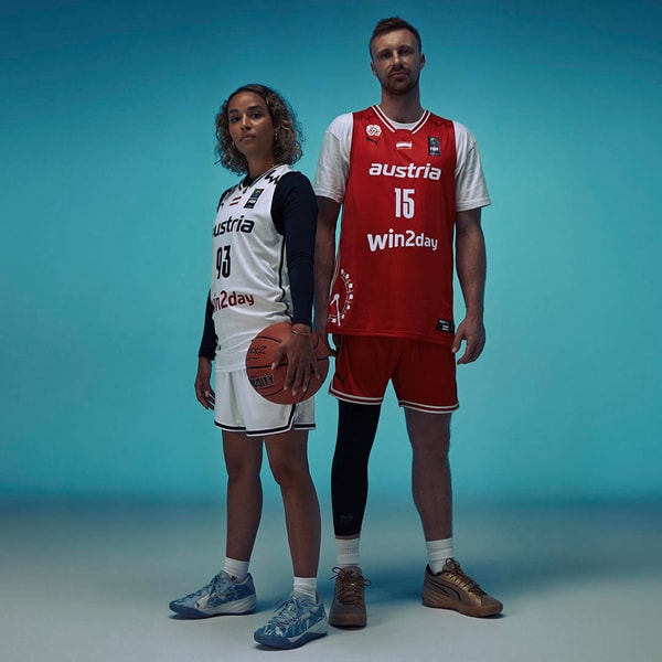 About KICKZ