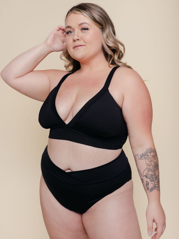 Kitty and Vibe Banded Triangle Top Review