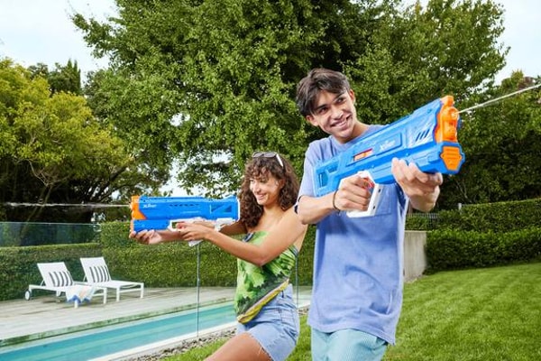 La Grande R&eacute;cr&eacute; XSHOT Pistolet &agrave; eau motoris&eacute; Avis