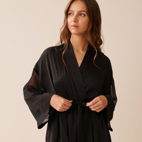 la Vie en Rose Chiffon and Satin Kimono Review