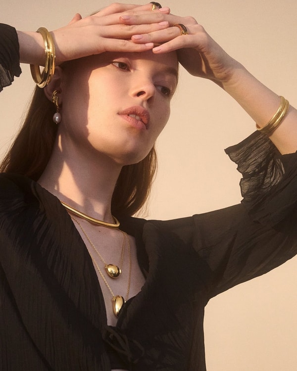 Overview of Lady Grey Jewelry