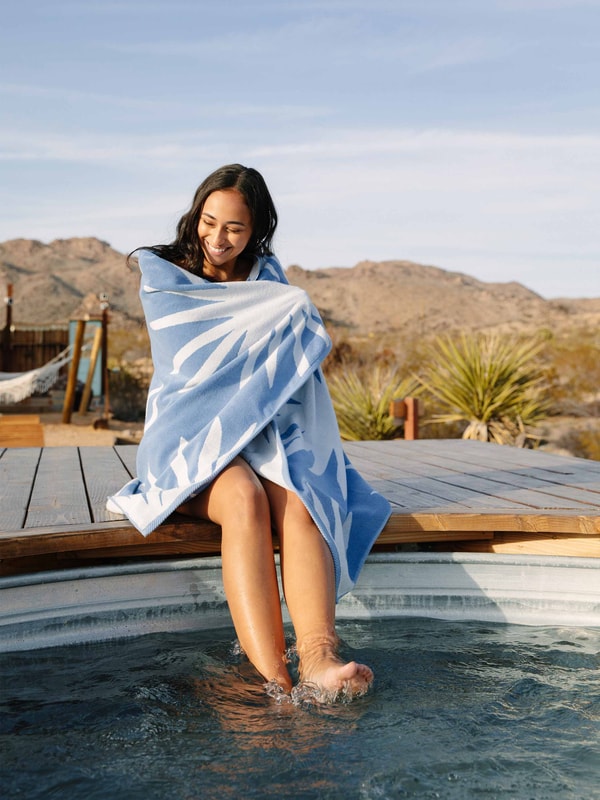 Laguna Beach Textile Company Blue Agave Cabana Beach Towel Review