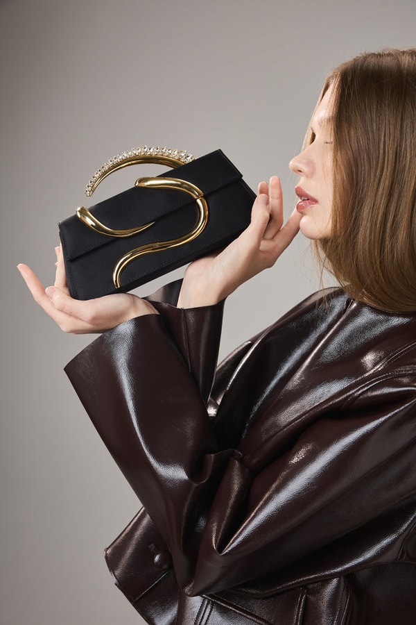 L'alingi Brown Aura Clutch Review
