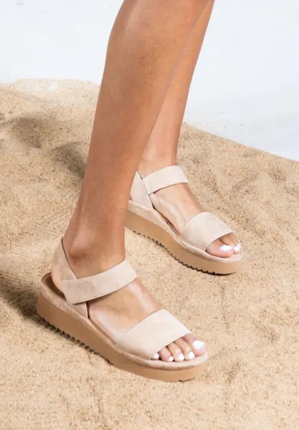 L'amour Des Pieds Abrilla Review