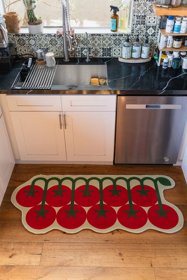 Lany Space Irregular Tomato Runner Rug Review