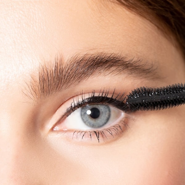 Le Rouge Fran&ccedil;ais Le Noir Cassiop&eacute;e Mascara Review