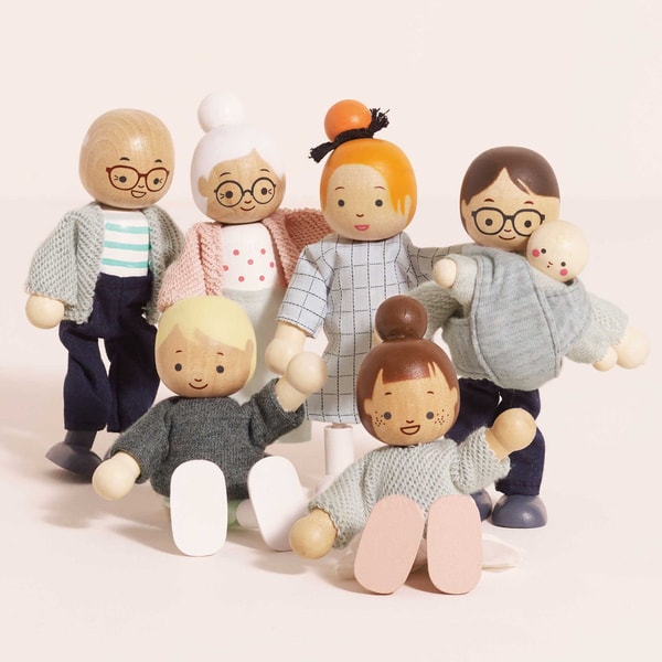 Le Toy Van Dolls House Family Review