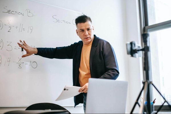 Exploring the Tools of LearnWorlds