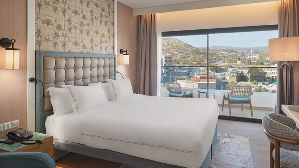 Leonardo Hotels Deluxe Room Review