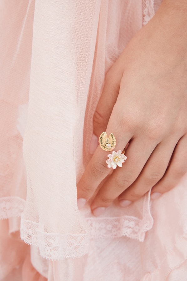 Les N&eacute;r&eacute;ides Gold Lotus Adjustable Ring Review