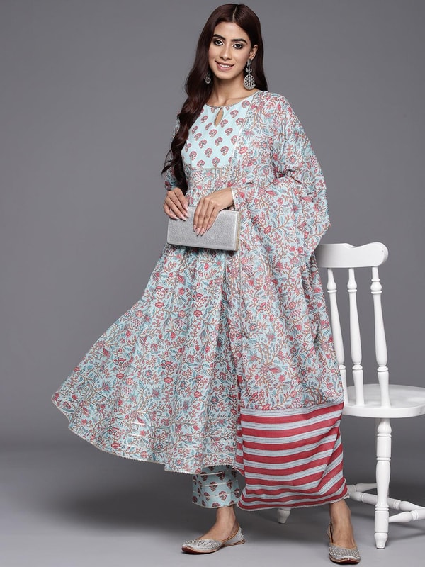 Libas Blue Yoke Design Cotton Anarkali Suit Set समीक्षा