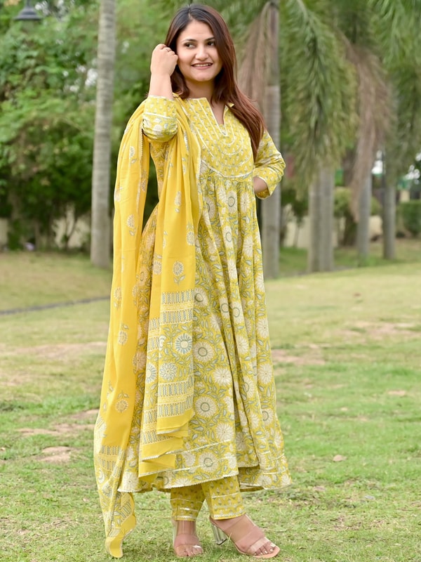 Libas Yellow Yoke Design Cotton Anarkali Suit Set समीक्षा
