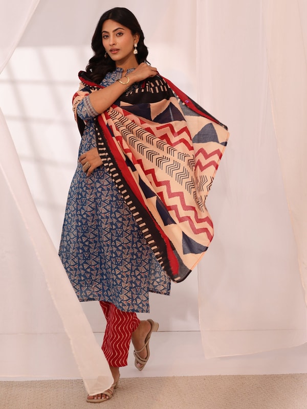 Libas Blue Printed Cotton Straight Suit Set समीक्षा