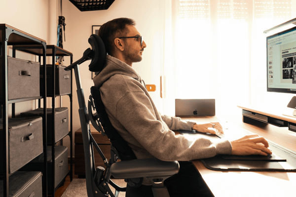 LiberNovo Omni Dynamic Ergonomic Chair Review