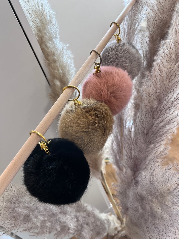 LIRA Deko Pompom Schl&uuml;sselanh&auml;nger Bewertung