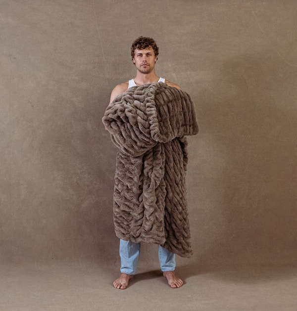 Lola Blankets Desert Dune Blanket Review
