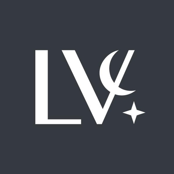 Lola & Veranda vs Traditional Luxury Bedding