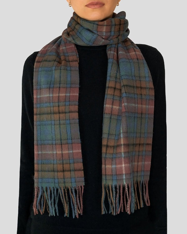 Pure Lambswool Tartan Scarf Review
