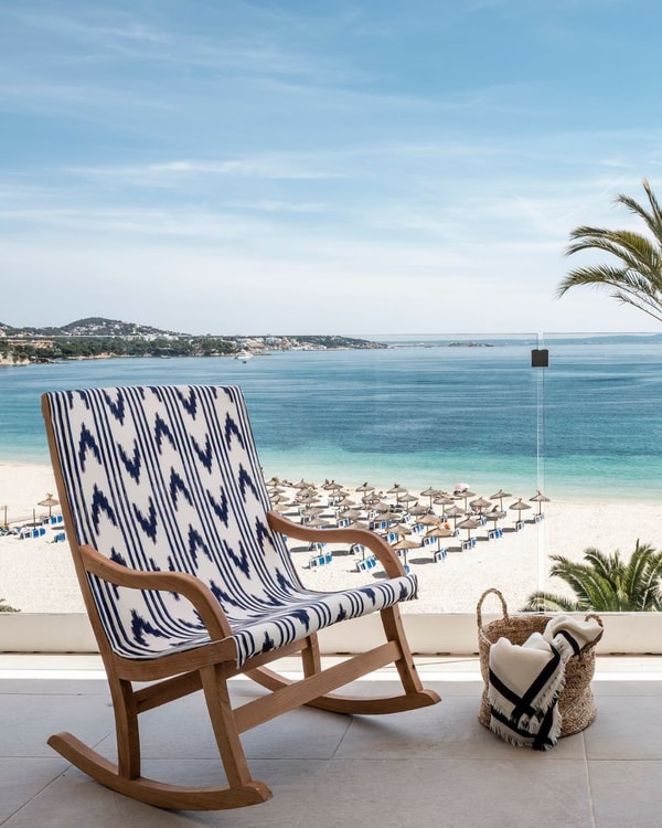 About loveholidays
