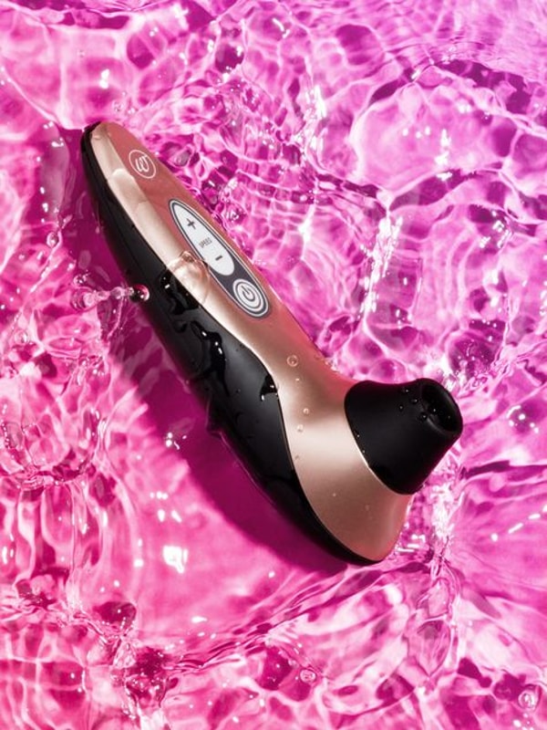 Lovehoney Womanizer X Lovehoney Pro40 Review