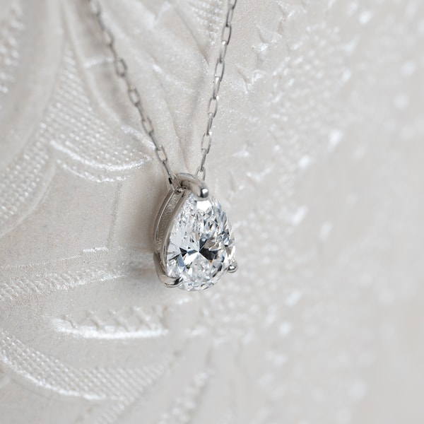 LUMERA DIAMOND 1ct ペアシェイプ ネックレス レビュー