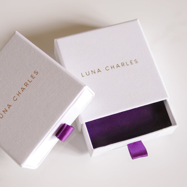 Luna Charles Review