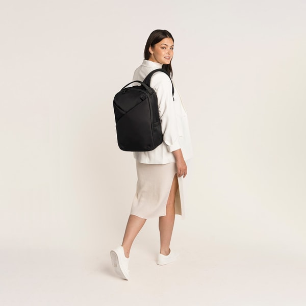 Lux & Nyx Origami 16-Inch Laptop Backpack Review