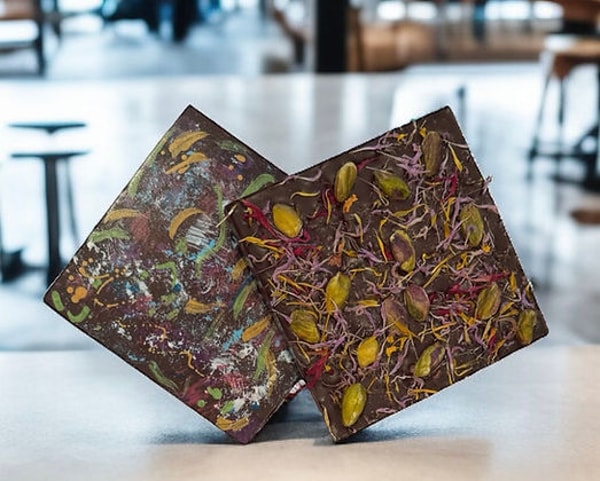 Luxx Chocolat Blooming Pistachio Bark Review