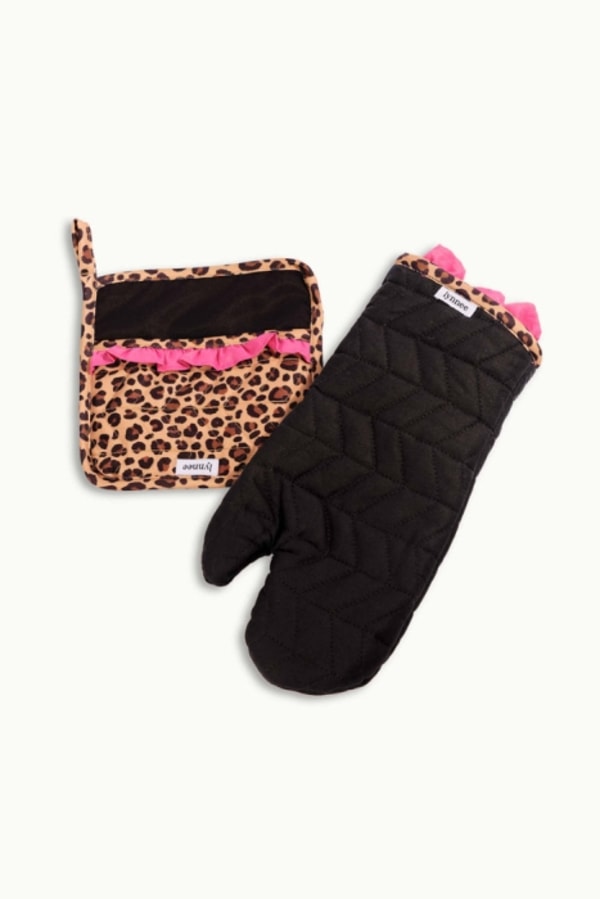 Lynnee Oven Mitt & Pot Holder Reviews 