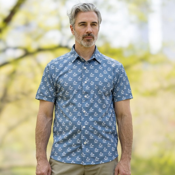 MagnaReady Adaptive Cooling Magnetic Front Short Sleeve Shirt in Blue Palm Review