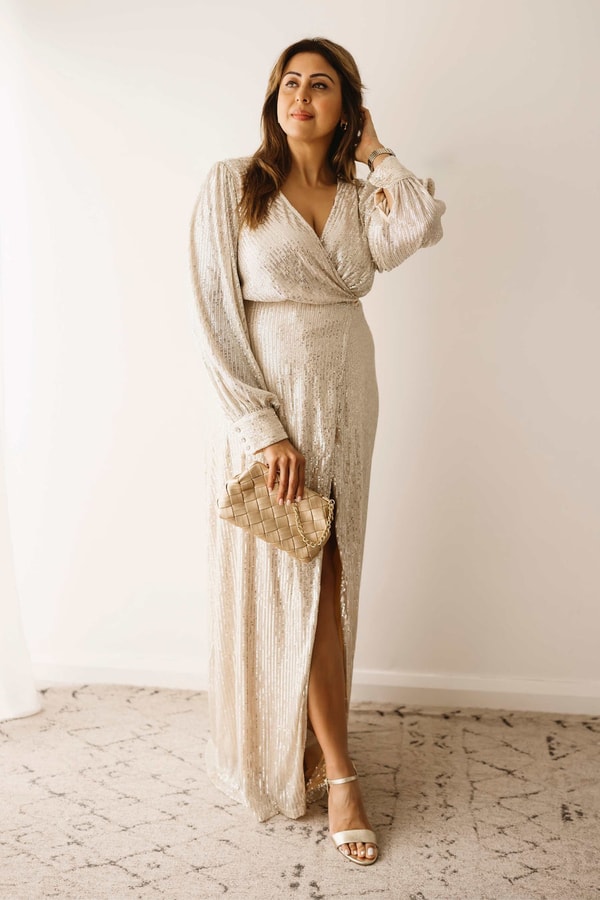 Mama Rentals Jasmine Sequin Gown Review