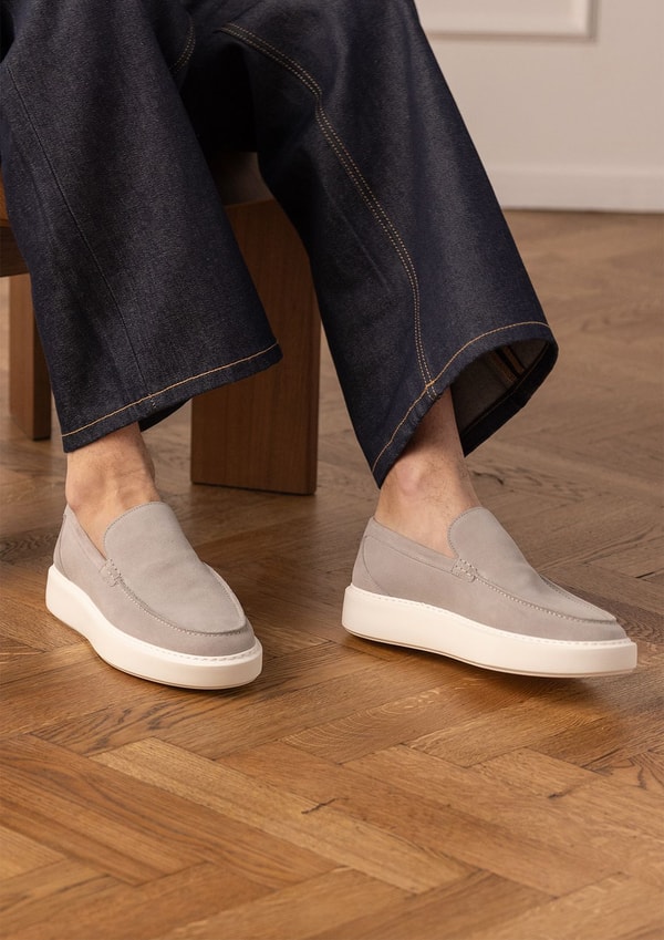 Manfield Licht grijze su&egrave;de loafers Beoordeling