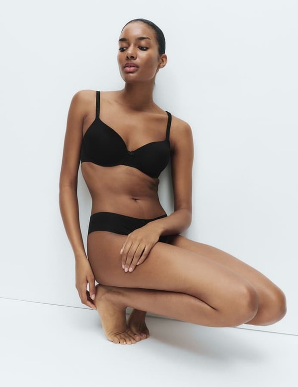 Marks & Spencer Flexifit&trade; Wired Full-Cup T-Shirt Bra A-E Review