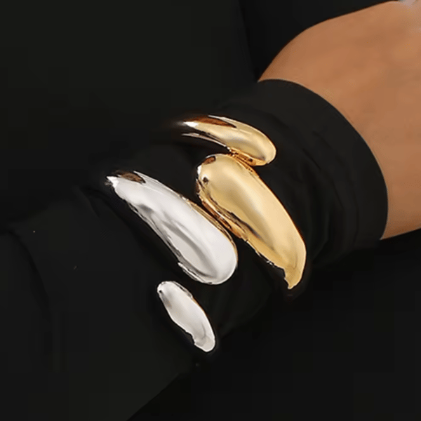 Mercer Street Overlap Cuff Review