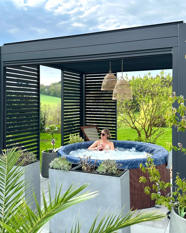 About Mirador Outdoor