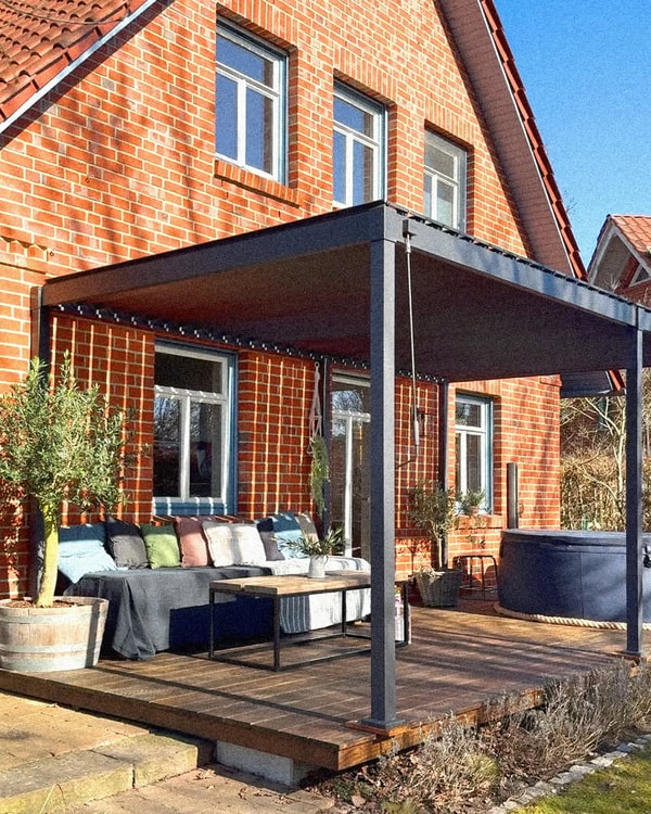 Overview of Mirador Outdoor