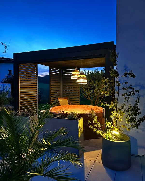 Mirador Outdoor Review
