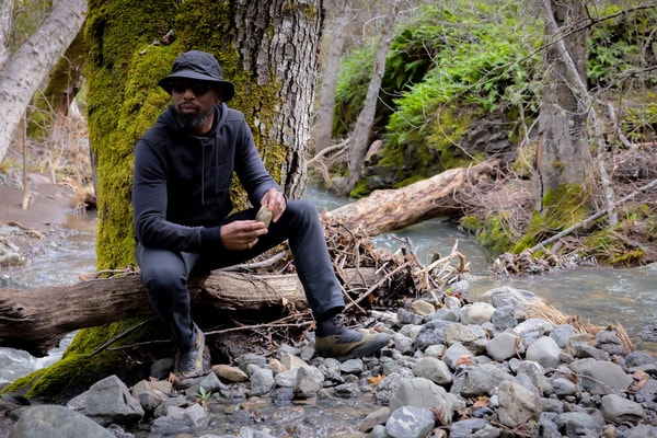 Mission Workshop THE BUCKET ULTRALIGHT HAT Review