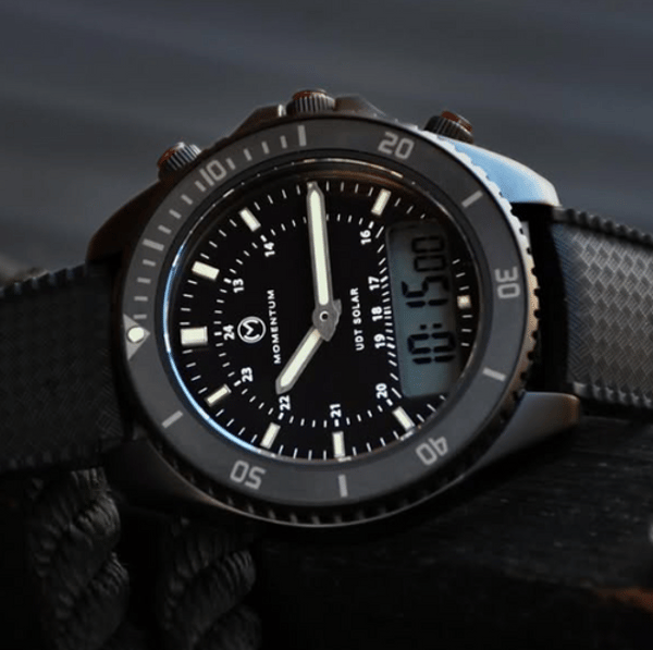 Momentum Watches UDT Eclipse 42mm Reviews