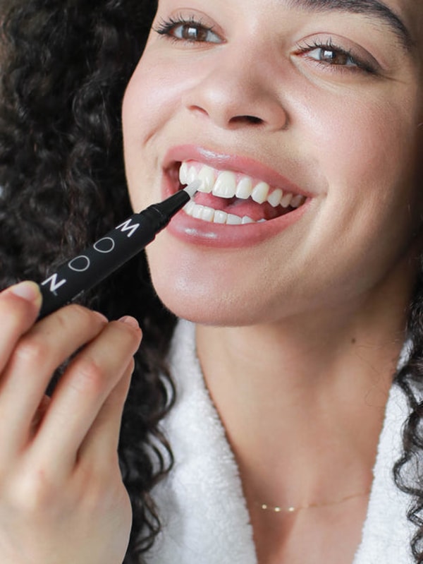 Moon Oral Beauty Teeth Whitening Pen Review