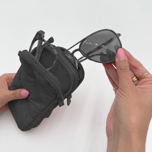 MYTAGALONGS PUFFER DOUBLE EYE GLASS CASE WITH CARABINER Review