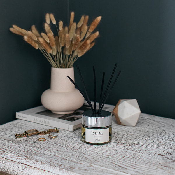 NEOM Wellbeing Perfect Night&rsquo;s Sleep Reed Diffuser Review