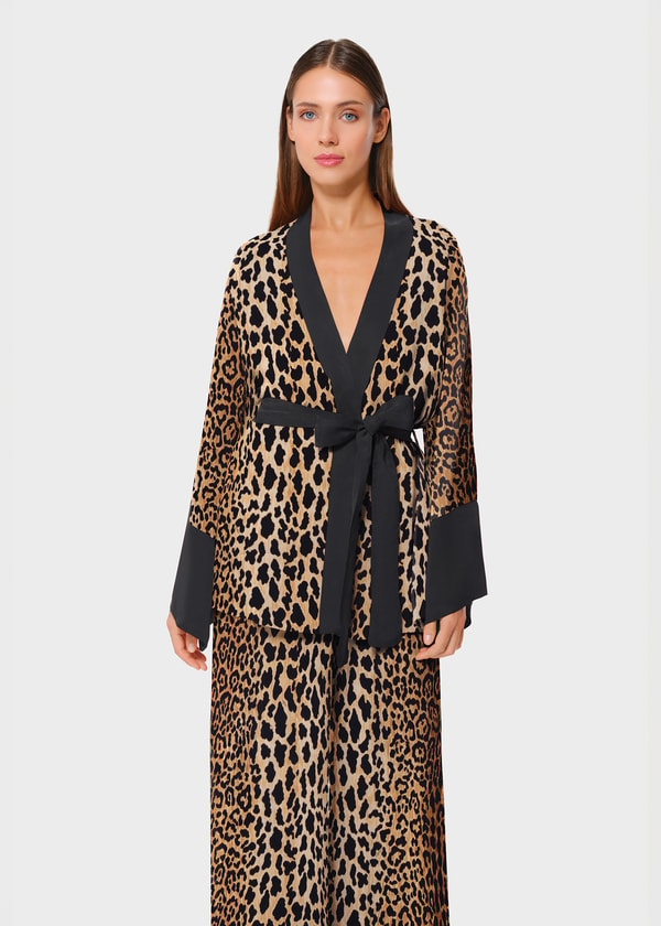 niLuu Leo Wrap Top Review