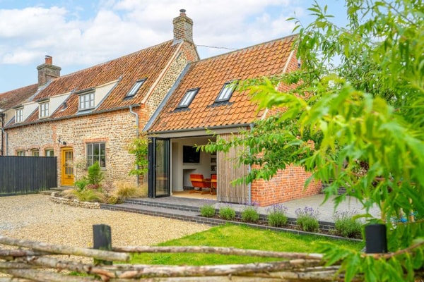 Norfolk Hideaways Monarc House Review