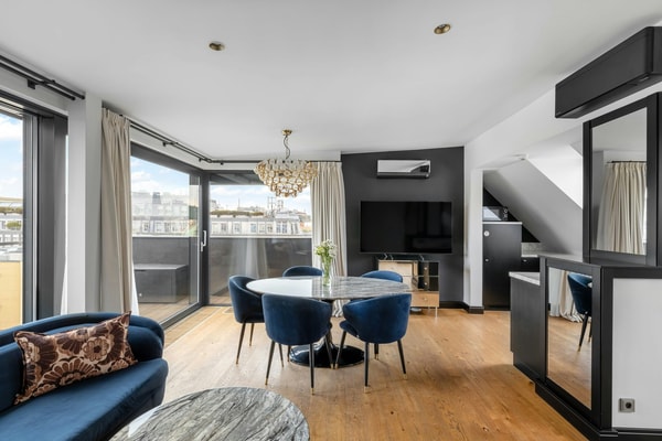 Numa Prague Republika Review